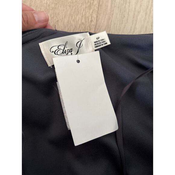 Eliza J Velvet One Shoulder Bow Evening Gown Dress Gray Size 6P NWT - Picture 8 of 12